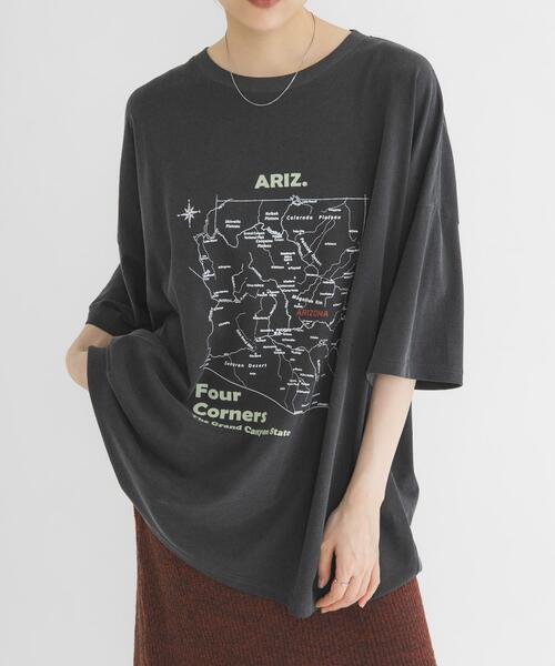 KBF(ケイビーエフ)の「オーバーサイズプリントTEE(Tシャツ/カットソー・レディース・グレー系その他/アイボリー/チャコールグレー・ONE)」の2枚目の写真