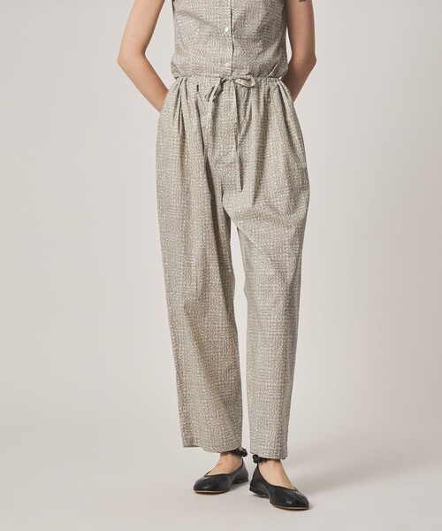 Steven Alan(スティーブンアラン)の「<Steven Alan>タック ギャザー イージーパンツ(その他パンツ・レディース・ブラック/ナチュラル/レッド・M/S)」の1枚目の写真