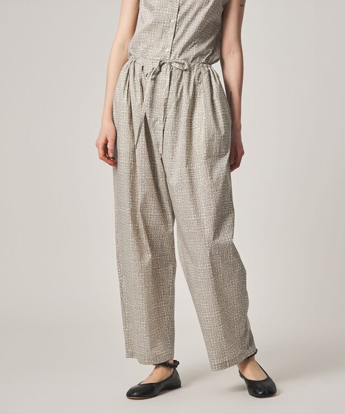 Steven Alan(スティーブンアラン)の「<Steven Alan>タック ギャザー イージーパンツ(その他パンツ・レディース・ブラック/ナチュラル/レッド・M/S)」の4枚目の写真