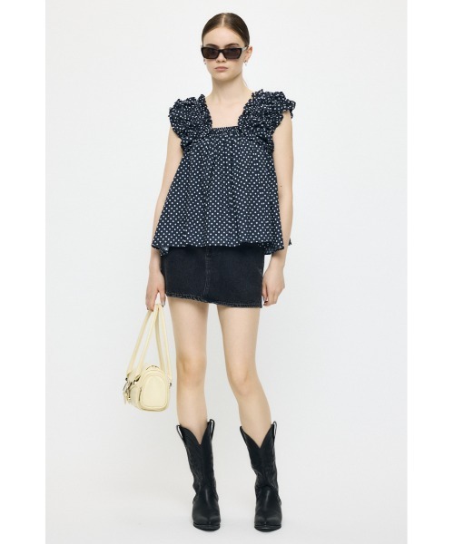 MOUSSY(マウジー)の「SHOULDER FRILLS トップス(シャツ/ブラウス・レディース・ダークブルー/ライトイエロー/ホワイト/ブラック系その他/ブラック・FREE)」の11枚目の写真