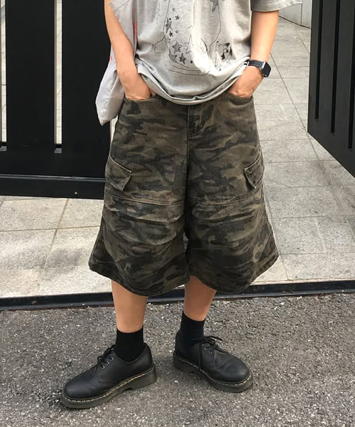 INTEMPOMOOD(インテンポムード)の「フィールドパラシュートバミューダパンツ_カモ(その他パンツ・メンズ・カーキ・MEDIUM/LARGE)」の1枚目の写真