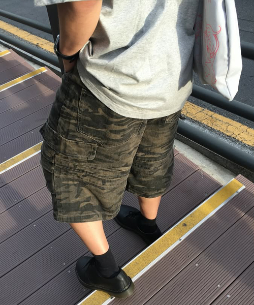 INTEMPOMOOD(インテンポムード)の「フィールドパラシュートバミューダパンツ_カモ(その他パンツ・メンズ・カーキ・MEDIUM/LARGE)」の6枚目の写真