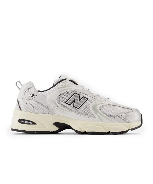 NEW BALANCE(ニューバランス)の「New Balance 530(ニューバランス 530)(スニーカー・メンズ・シルバー系・23cm/24.5cm/24cm/23.5cm/25.5cm/25cm/29cm/28.5cm/27.5cm/27cm/26.5cm/26cm)」の1枚目の写真