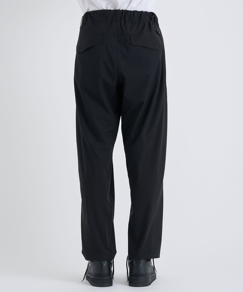 WHITE MOUNTAINEERING（ホワイトマウンテニアリング）の「【White Mountaineering/ホワイトマウンテニアリング】別注 Tech Cargo Pants（カーゴパンツ・メンズ・ブラック・2/000/3/1）」の5枚目の写真