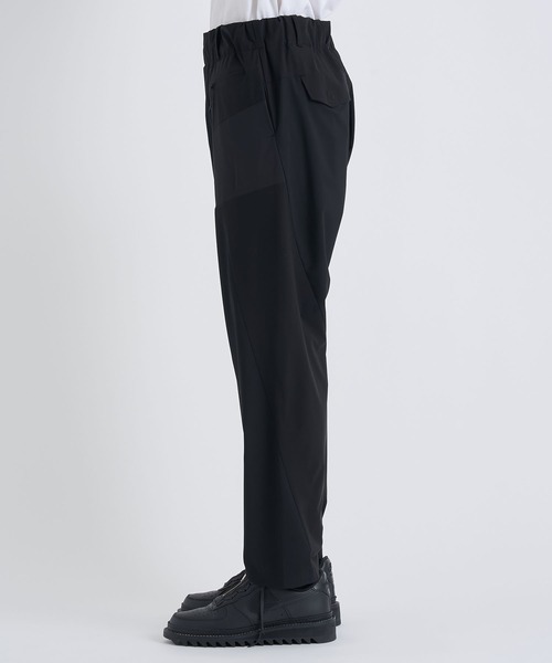 WHITE MOUNTAINEERING（ホワイトマウンテニアリング）の「【White Mountaineering/ホワイトマウンテニアリング】別注 Tech Cargo Pants（カーゴパンツ・メンズ・ブラック・2/000/3/1）」の6枚目の写真
