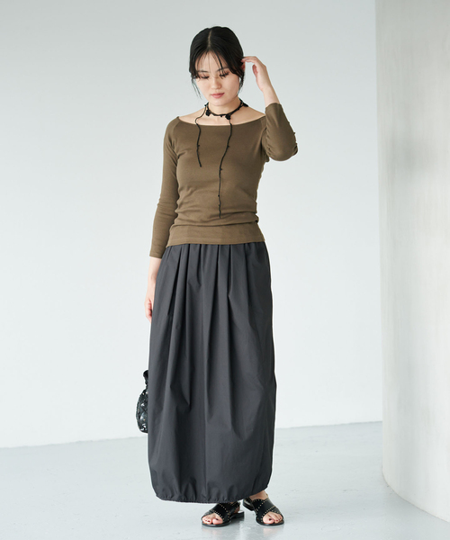 IENA（イエナ）の「コンパクトベアテレコボートネック（Tシャツ/カットソー・レディース・カーキ/チャコールグレー/ダークブルー・FREE）」の8枚目の写真