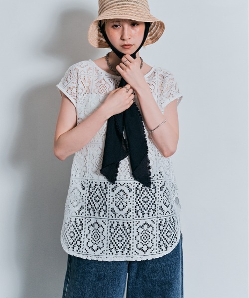 W:Huku(フーク)の「スクエアレース ノースリーブ トップス(Tシャツ/カットソー・レディース・ブラック/オフホワイト・FREE)」の2枚目の写真