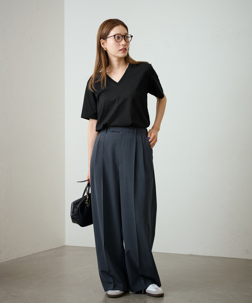 FRAMeWORK（フレームワーク）の「≪追加≫LOEFF/ロエフ 別注 Vネック TEE2（Tシャツ/カットソー・レディース・ホワイト/ブラック・FREE）」の3枚目の写真