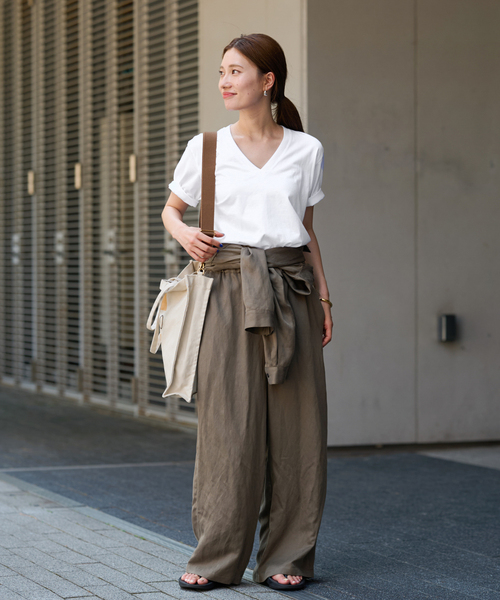 FRAMeWORK（フレームワーク）の「≪追加≫LOEFF/ロエフ 別注 Vネック TEE2（Tシャツ/カットソー・レディース・ホワイト/ブラック・FREE）」の10枚目の写真