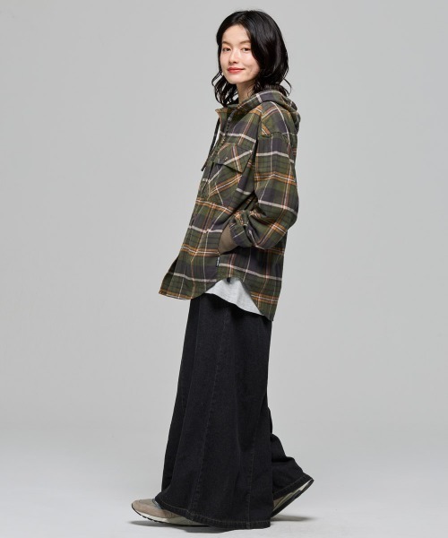 KRIFF MAYER Lady's Collection（クリフメイヤーレディースコレクション）の「ビエラフードシャツ（シャツ/ブラウス・レディース・ブラウン/オリーブ/ブラック/ナチュラル・LARGE/MEDIUM）」の14枚目の写真