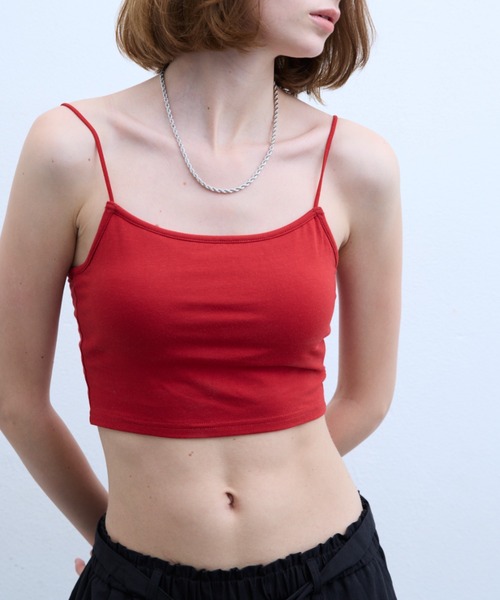 DRWCYS(ドロシーズ)の「【接触冷感】カップ付きクロップド丈キャミ(キャミソール・レディース・ホワイト/レッド/ブラック・FREE)」の4枚目の写真