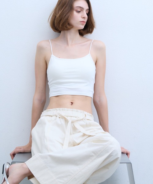 DRWCYS(ドロシーズ)の「【接触冷感】カップ付きクロップド丈キャミ(キャミソール・レディース・ホワイト/レッド/ブラック・FREE)」の19枚目の写真