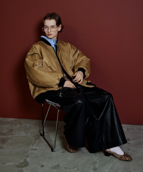 MAISON SPECIAL(メゾンスペシャル)の「【2026Autumn PRE-ORDER】Vegan Leather Frill Rompers/ヴィーガンレザーフリルロンパース(サロペット/オーバーオール・レディース・ブラック/ブラウン・36/38)」の7枚目の写真