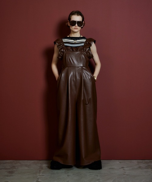 MAISON SPECIAL(メゾンスペシャル)の「【2026Autumn PRE-ORDER】Vegan Leather Frill Rompers/ヴィーガンレザーフリルロンパース(サロペット/オーバーオール・レディース・ブラック/ブラウン・36/38)」の9枚目の写真