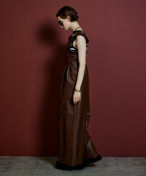 MAISON SPECIAL(メゾンスペシャル)の「【2026Autumn PRE-ORDER】Vegan Leather Frill Rompers/ヴィーガンレザーフリルロンパース(サロペット/オーバーオール・レディース・ブラック/ブラウン・36/38)」の12枚目の写真