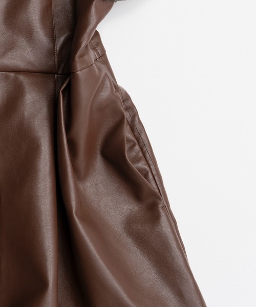 MAISON SPECIAL(メゾンスペシャル)の「【2026Autumn PRE-ORDER】Vegan Leather Frill Rompers/ヴィーガンレザーフリルロンパース(サロペット/オーバーオール・レディース・ブラック/ブラウン・36/38)」の18枚目の写真