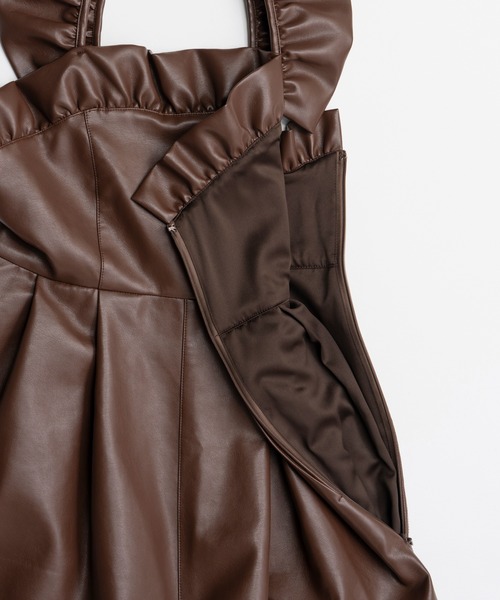 MAISON SPECIAL(メゾンスペシャル)の「【2026Autumn PRE-ORDER】Vegan Leather Frill Rompers/ヴィーガンレザーフリルロンパース(サロペット/オーバーオール・レディース・ブラック/ブラウン・36/38)」の19枚目の写真
