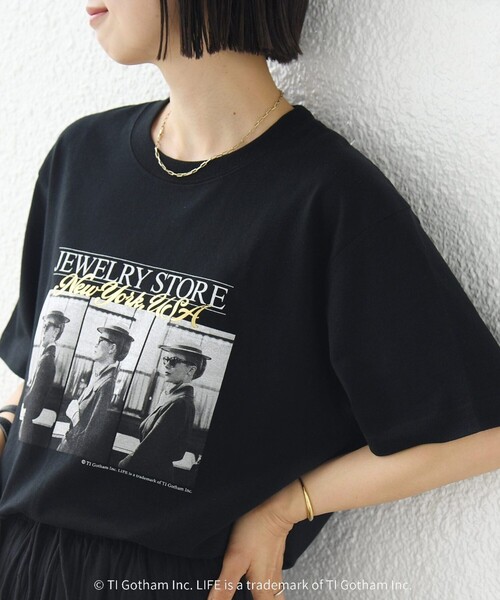SHIPS(シップス)の「【SHIPS別注】GOOD ROCK SPEED: PHOTO TEE(Tシャツ/カットソー・レディース・ホワイト/ホワイト系その他/ダークグレー/ブラック・ONE SIZE)」の4枚目の写真