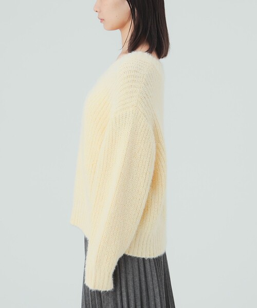 BEAMS HEART（ビームスハート）の「Vネック シャギー プルオーバー（ニット/セーター・レディース・ブラウン系その他2/イエロー/チャコールグレー・FREE）」の19枚目の写真