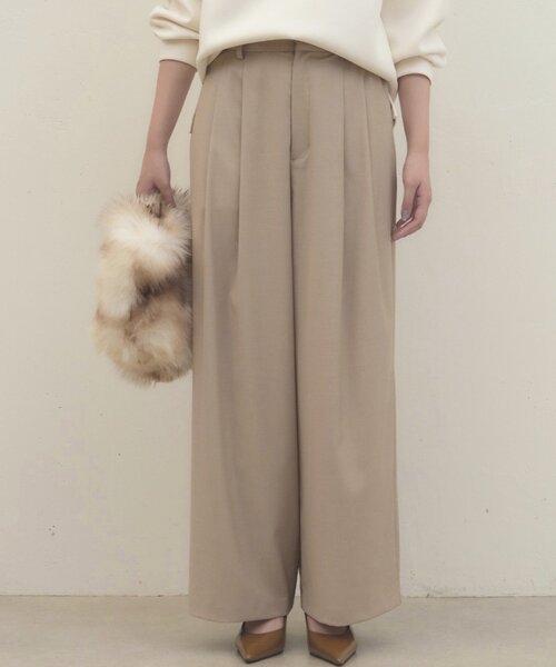 LOUNGEDRESS(ラウンジドレス)の「《履くだけで美シルエット》タックワイドパンツ(その他パンツ・レディース・ベージュ/グレー/ピンク・38/36)」の1枚目の写真