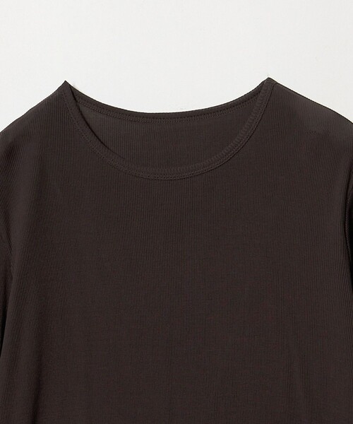 UNITED ARROWS(ユナイテッドアローズ)の「コットン テレコ クルーネック カットソー(Tシャツ/カットソー・レディース・ダークブラウン/ホワイト/ブラック/オレンジ・FREE)」の11枚目の写真
