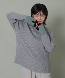 配色レイヤード風モックネックニット