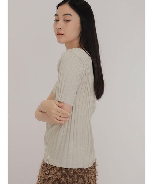 FIKA.(フィーカ)の「Glitter rib knit top(ニット/セーター・レディース・ブラック/オレンジ系3/シルバー・MEDIUM)」の11枚目の写真