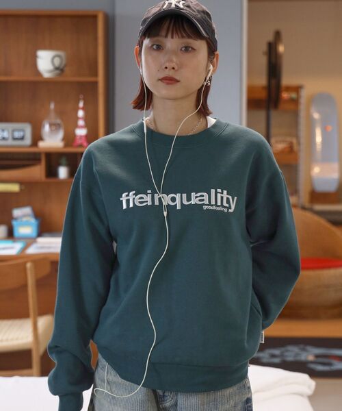 FFEIN(フェイン)の「*新色追加【FFEIN(フェイン)】ヘビーウエイトセンターデカロゴ3D刺繍スウェット / スウェット トレーナー 刺繍 裏起毛 クルーネック ワンポイント(スウェット・メンズ・グリーン/ブラウン/ネイビー/ブラック/アッシュグレー/ホワイト/バーガンディー・SMALL/MEDIUM/LARGE)」の6枚目の写真