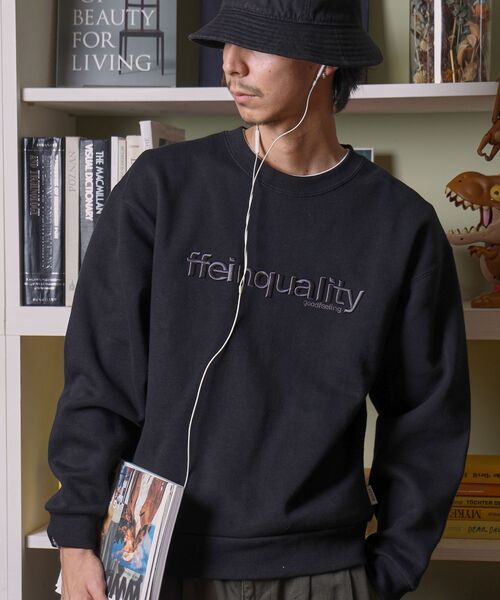 FFEIN(フェイン)の「*新色追加【FFEIN(フェイン)】ヘビーウエイトセンターデカロゴ3D刺繍スウェット / スウェット トレーナー 刺繍 裏起毛 クルーネック ワンポイント(スウェット・メンズ・グリーン/ブラウン/ネイビー/ブラック/アッシュグレー/ホワイト/バーガンディー・SMALL/MEDIUM/LARGE)」の10枚目の写真