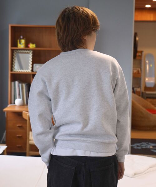 FFEIN(フェイン)の「*新色追加【FFEIN(フェイン)】ヘビーウエイトセンターデカロゴ3D刺繍スウェット / スウェット トレーナー 刺繍 裏起毛 クルーネック ワンポイント(スウェット・メンズ・グリーン/ブラウン/ネイビー/ブラック/アッシュグレー/ホワイト/バーガンディー・SMALL/MEDIUM/LARGE)」の16枚目の写真