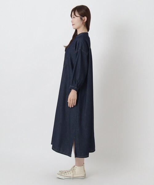 one'sterrace(ワンズテラス)の「スタンドカラー デニム 8分袖ワンピース(ワンピース・レディース・ネイビー系5/ブラック系8・02)」の4枚目の写真
