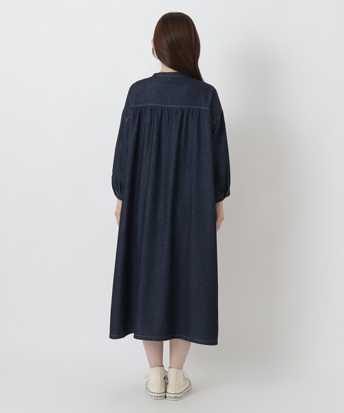 one'sterrace(ワンズテラス)の「スタンドカラー デニム 8分袖ワンピース(ワンピース・レディース・ネイビー系5/ブラック系8・02)」の5枚目の写真