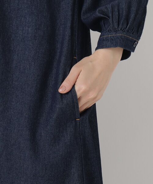 one'sterrace(ワンズテラス)の「スタンドカラー デニム 8分袖ワンピース(ワンピース・レディース・ネイビー系5/ブラック系8・02)」の8枚目の写真