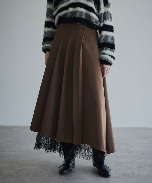 W:Huku（フーク）の「【W:Huku/リンクルフリーツイル】アシンメトリー プリーツ スカート / Wrinkle-Free Twill Asymmetrical Pleated Skirt（スカート・レディース・ブラウン/ブラック/チャコール・FREE）」の9枚目の写真