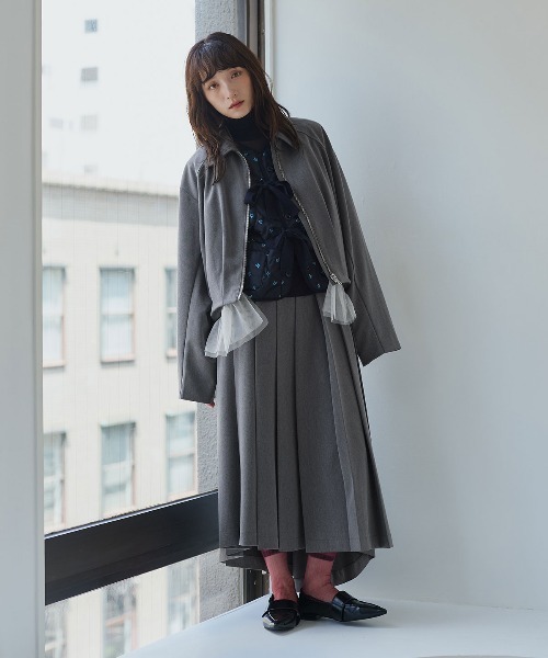 W:Huku（フーク）の「【W:Huku/リンクルフリーツイル】アシンメトリー プリーツ スカート / Wrinkle-Free Twill Asymmetrical Pleated Skirt（スカート・レディース・ブラウン/ブラック/チャコール・FREE）」の15枚目の写真