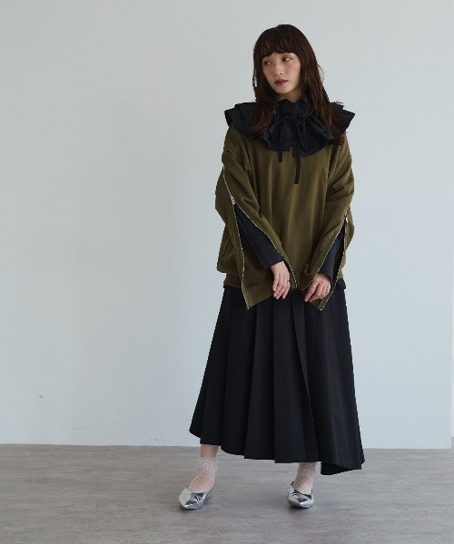 W:Huku（フーク）の「【W:Huku/リンクルフリーツイル】アシンメトリー プリーツ スカート / Wrinkle-Free Twill Asymmetrical Pleated Skirt（スカート・レディース・ブラウン/ブラック/チャコール・FREE）」の16枚目の写真
