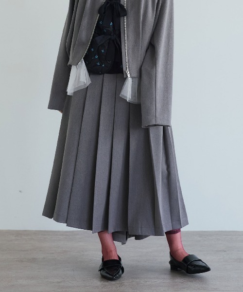W:Huku（フーク）の「【W:Huku/リンクルフリーツイル】アシンメトリー プリーツ スカート / Wrinkle-Free Twill Asymmetrical Pleated Skirt（スカート・レディース・ブラウン/ブラック/チャコール・FREE）」の19枚目の写真