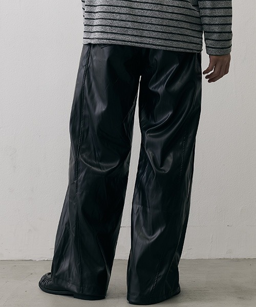 Shoowtime（ショウタイム）の「Loose Straight Wide Leather Pants / ルーズストレート ワイドフェイクレザーパンツ（その他パンツ・メンズ・ブラック・X-LARGE/LARGE/MEDIUM）」の6枚目の写真