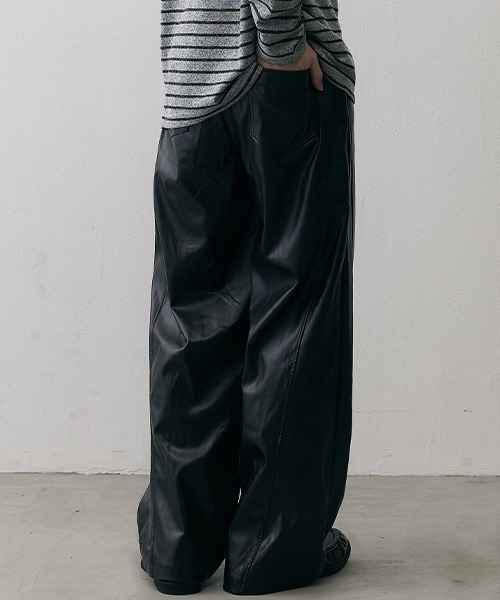 Shoowtime（ショウタイム）の「Loose Straight Wide Leather Pants / ルーズストレート ワイドフェイクレザーパンツ（その他パンツ・メンズ・ブラック・X-LARGE/LARGE/MEDIUM）」の9枚目の写真