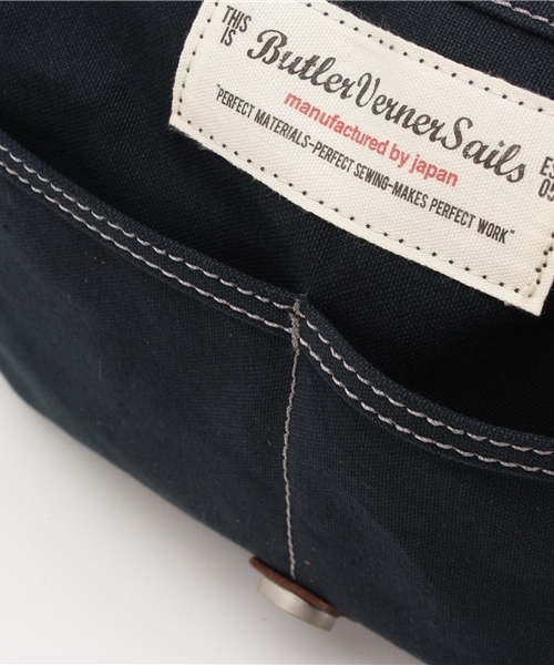 Butler Verner Sails（バトラーヴァーナーセイルス）の「Butler Verner Sails/バトラーバーナーセイルズ　10号パラフィンフラップショルダー　（ショルダーバッグ・レディース・ネイビー/ベージュ/キャメル/レッド・FREE）」の12枚目の写真