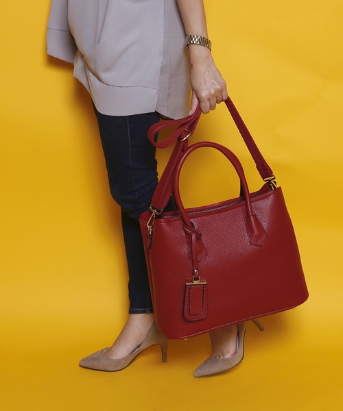 PLAIN CLOTHING(プレーンクロージング)の「【田中麗奈さん着用】スクエアハンドバッグ/ショルダーバッグ【PLAIN CLOTHING】(ショルダーバッグ・レディース・ブラック/ベージュ/レッド/キャメル・FREE)」の18枚目の写真