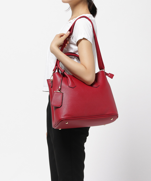 PLAIN CLOTHING(プレーンクロージング)の「【田中麗奈さん着用】スクエアハンドバッグ/ショルダーバッグ【PLAIN CLOTHING】(ショルダーバッグ・レディース・ブラック/ベージュ/レッド/キャメル・FREE)」の12枚目の写真