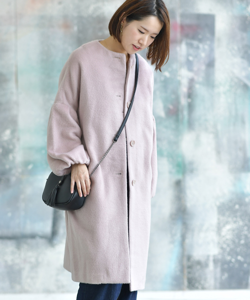 rps（アールピーエス）の「ボリューム袖ノーカラーコート（ノーカラージャケット・レディース・チャコールグレー/杢グレー/キャメル/ピンクベージュ・M）」の4枚目の写真