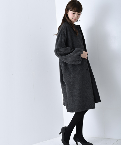 rps（アールピーエス）の「ボリューム袖ノーカラーコート（ノーカラージャケット・レディース・チャコールグレー/杢グレー/キャメル/ピンクベージュ・M）」の16枚目の写真