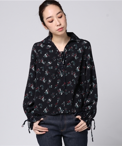 SpRay（スプレイ）の「花柄レースアップシャツ（シャツ/ブラウス・レディース・ネイビー/マスタード/ホワイト・FREE）」の11枚目の写真