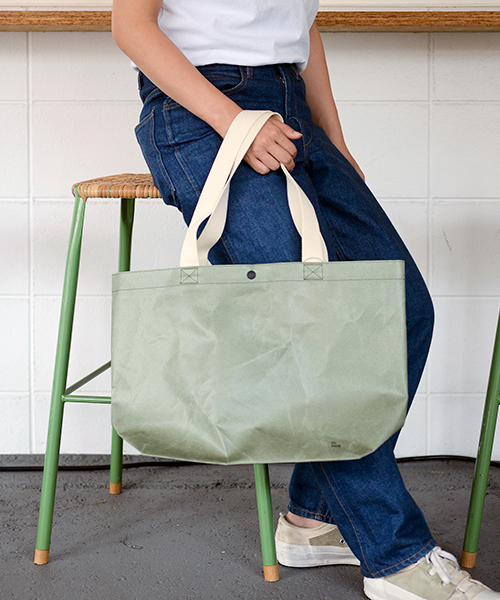 HIGHTIDE(ハイタイド)の「kiruna キルナ TOTE BAG トートバッグ(エコバッグ/サブバッグ・レディース・オレンジ/ネイビー/その他1/その他2・FREE)」の4枚目の写真