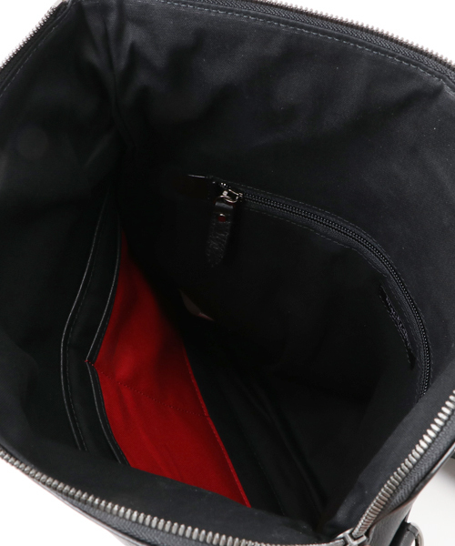 BLACK LABEL CRESTBRIDGE（ブラックレーベル・クレストブリッジ）の「レザーストライプクラッチ（クラッチバッグ・メンズ・ブラック・X）」の7枚目の写真