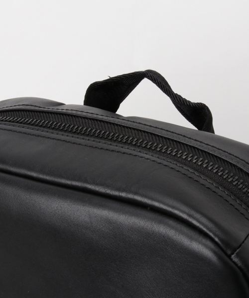 Focused Space(フォーカスドスペース)の「THE HOLSTER LEATHER BACKPACK レザーバックパック デイパック(バックパック/リュック・メンズ・ブラウン/バーガンディー/ブラック・ONE SIZE)」の11枚目の写真