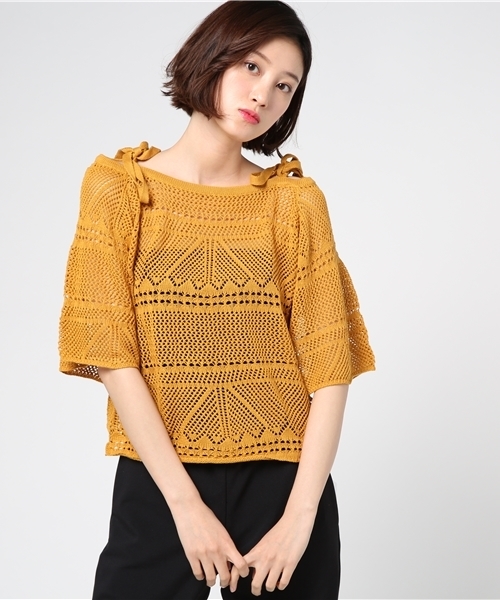 archives（アルシーヴ）の「透かし柄オフショルプルオーバー（ニット/セーター・レディース・レッド/マスタード/オフホワイト・MEDIUM）」の3枚目の写真