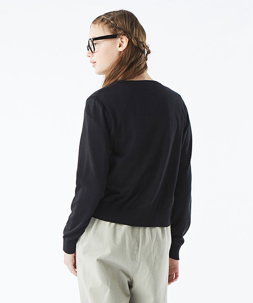 シロップ．（シロップ．）の「ヘンテコアニマル刺しゅうのＵＶカットカーディガン（カーディガン/ボレロ・レディース・ブラック/レッド・MEDIUM/X-LARGE/LARGE/SMALL/XX-LARGE）」の5枚目の写真